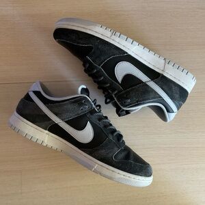 Nike Dunk Low Animal Pack - Zebra. Pre-Loved. Custom laces.